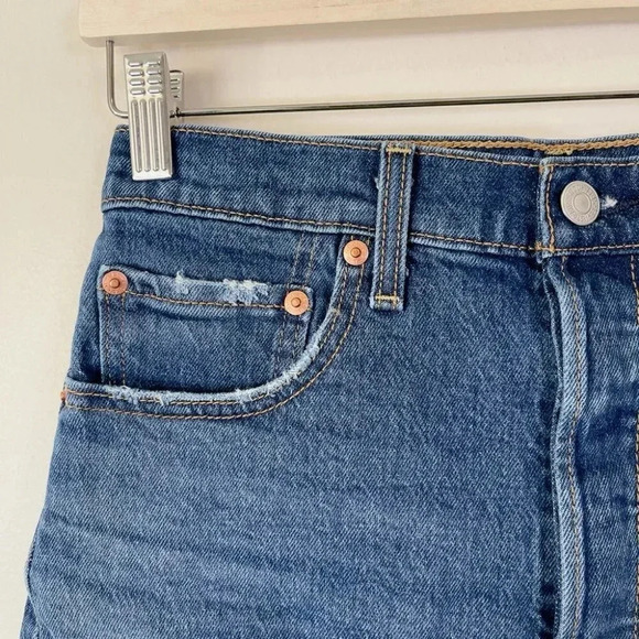 Levi's Ribcage Distressed Mid Thigh Medium Wash Frayed Hem Jean Shorts - Picture 6 of 16